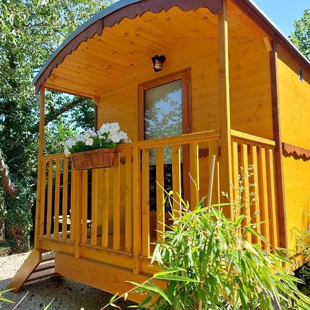 La Roulotte Du Herdal Profondeville Ngoại thất bức ảnh